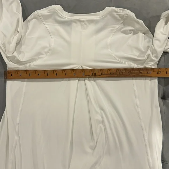 🦄 RARE Lululemon Tuck and Flow Long Sleeve White 6 - Picture 7 of 7